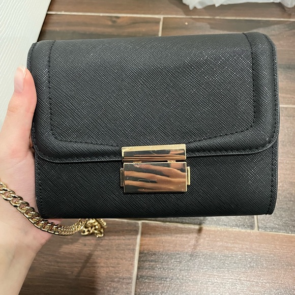 H&M Handbags - H&M Clutch Bag